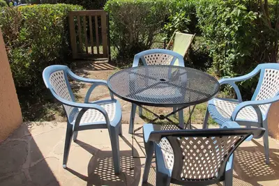 Image de Studio en rez de jardin a 2 pas de la mer