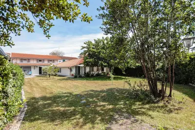 Image de New! Belle villa et son jardin à 800 m de l'océan!