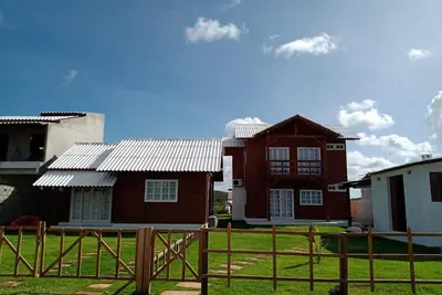 Image de 2-bedroom wooden house in Recanto Arvoredo in SubaĂşma, Linha Verde - Bahia