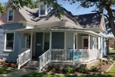 Image de Charming 3 Br cottage in Humboldt - blocks from Dt
