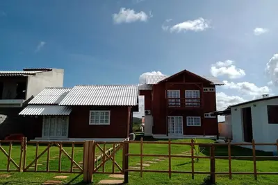 Image de 4-bedroom wooden house in Recanto Arvoredo in SubaĂşma, Linha Verde - Bahia