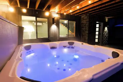 Image de Whistler Inspired View Home w/Hot Tub, Starlink Internet & Fireplace ~ Minutes to Mt. Baker