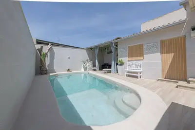Image de Calymar - Lovely holiday home with private pool and free WiFi.