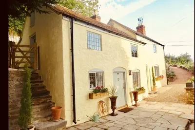 Image de Impeccable 3-Bed 17th Century Luxury Cottage