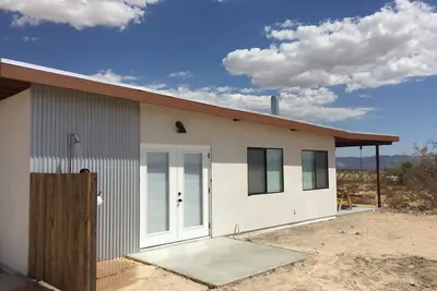 Image de Huge Views in North Joshua Tree w\/ Outdoor Bathtub & Shower