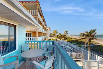 Image de Beachfront condo with jaw-dropping Gulf views - full kitchen & central Ac