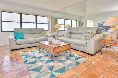 Image de Gulf-view condo near Clearwater Beach - beachfront heated pool, hot tub & tennis