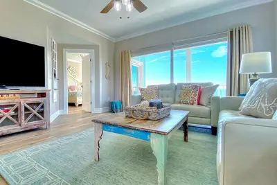 Image de Beachfront condo with WiFi, Ev chargers, Ac - one dog welcome