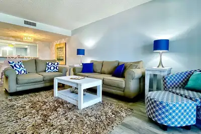 Image de Coastal condo with unbeatable beachfront views - pool & beach access