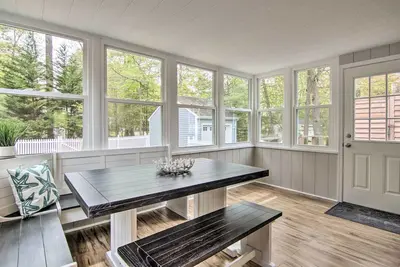 Image de Water Access, Sunroom: Ocean View Escape!