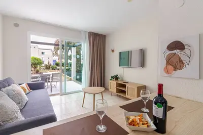 Image de Flatguest Alisios - Pool - Relax - WiFi