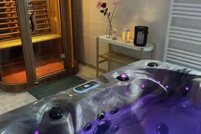 Image de Villa jacuzzi & sauna privés