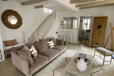 Image de Au cœur d’Ars en Ré, à 3 minute à vélo de la plage, magnifique maison familiale!
