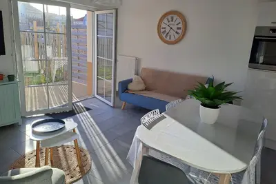Image de Petite maison - plage de Sainte Cécile à 2 min