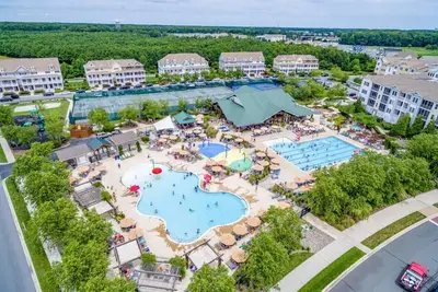 Image de Coastal Charm at Bayside, Golf Cart Access, Pools