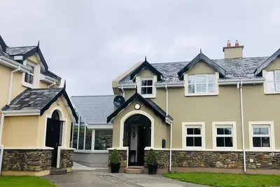 Image de 3 bedroomed house minutes' walk from Kenmare town