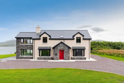 Image de Luxury 4 bedroom holiday home overlooking the sea on Valentia Island