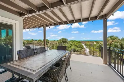 Image de Stunning 3 Bedroom Steps from Siesta Key Beach Access!