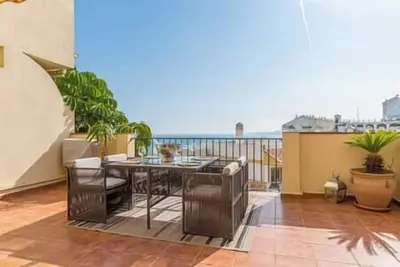 Image de 2 bed apartment, big terrace, pool, views + beach!