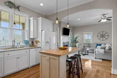 Image de Gorgeous By the Bay House: Downtown Morehead City