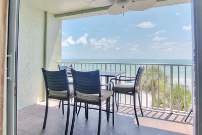 Image de Discounted Rates: Oceanfront condo with pool, hot tub & grills