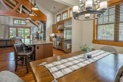 Image de Suncadia 3 Bdrm Home with Hot Tub + Game Room in Resort Core