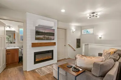 Image de New Construction Near Old Mill & Downtown Bend