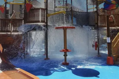 Image de 1 Bedroom Deluxe Villa Condo - Private Resort Waterpark on site