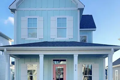 Image de Pet Friendly, Golf Cart Ride to Downtown Beaufort, with Resort Style Amenities!