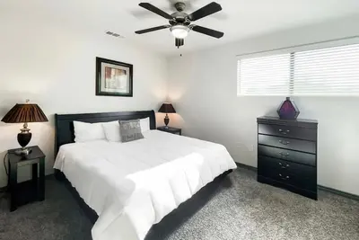 Image de Beautiful 2 bed room 2 baths