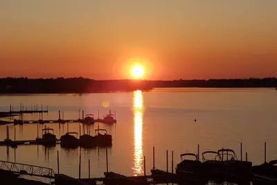 Image de Lovely 3 Bedroom Condo on Lake Martin 2 Pools & Boat Dock