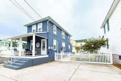 Image de The Blue Fig, 1. 5 Blocks to Beach and Boardwalk, Fenced-in yard, Parking