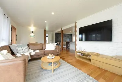Image de Salty Escape - Family friendly 4 bedroom, 2 bathroom house with Smart TVs and Wifi