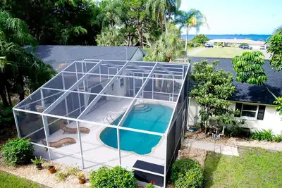Image de 🏖 Unwind & Relax Bay View New Game Room Heated Pool Close to Beaches