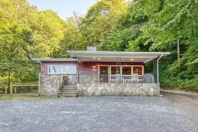 Image de Mountain Magic Cottage - Creekside, Stunning Views, Pet Friendly, Cozy, Peaceful