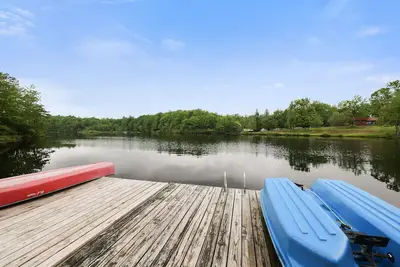 Image de New Lakefront! Gameroom|Firepit|Hottub|kayak|paddleboat
