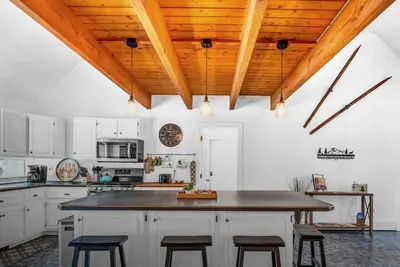 Image de Private & Spacious 4br Retreat w\/Game loft and Hiking Trails