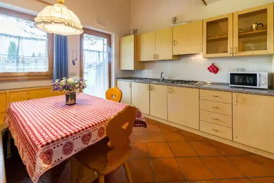 Image de Chalet dans le Trentin avec piscines à l'intérieur du Camping Village