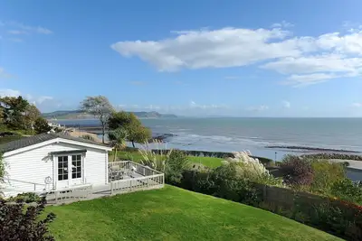 Image de The Cabin, romantic, country holiday cottage in Lyme Regis