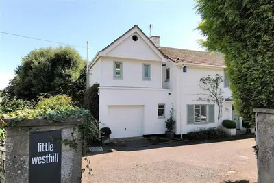 Little West Hill Studio, romantic in Lyme Regis