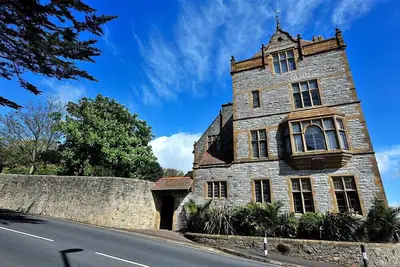 Image de 6 Coram Tower, romantic, country holiday cottage in Lyme Regis