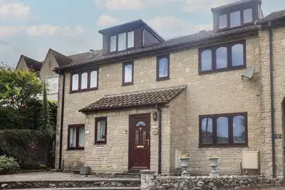 2 Kersbrook Gardens, pet friendly, with a garden in Lyme Regis