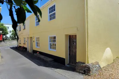 Image de 4\/5 Georges Square, pet friendly, with open fire in Lyme Regis