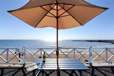 2 Argyle House, romantic, country holiday cottage in Lyme Regis