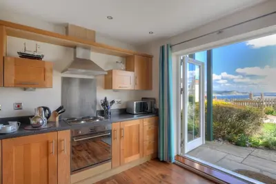 8 Buckfields, family friendly, luxury holiday cottage in Lyme Regis