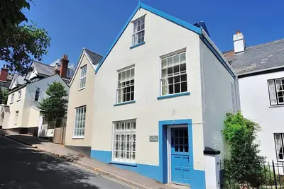 Image de The Lodge, pet friendly, luxury holiday cottage in Lyme Regis