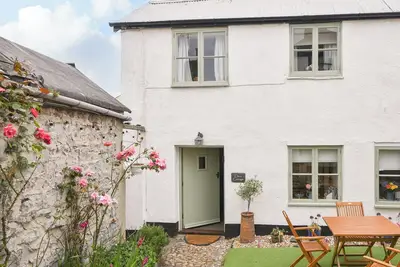 Cleve Cottage, family friendly, country holiday cottage in Lyme Regis
