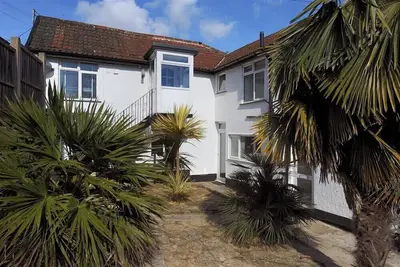 Hatchett Top Flat, family friendly, with a garden in Lyme Regis