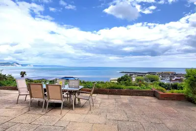 1 Harbour Heights, family friendly, with a garden in Lyme Regis