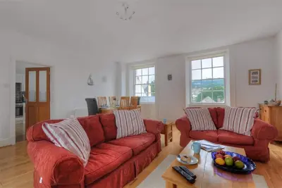 Rooftops, pet friendly, country holiday cottage in Lyme Regis